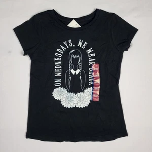 Wednesday Adams Family T-Shirt On Wednesdays We We We Wear schwarz Mädchen 10/12 schwarz neu mit Etikett - Bild 1 von 2