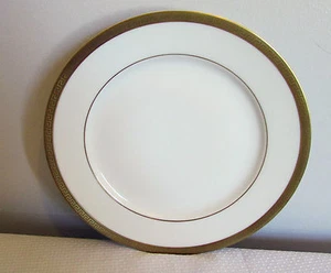 PATTERN CORONATION BY TREASURE CHEST CHINA SALAD PLATE 7 5/8 " - Picture 1 of 3