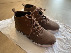 Crazy 8 Brown Canvas High Top Sneakers Boy's Size 3 Great Condition - Picture 1 of 3
