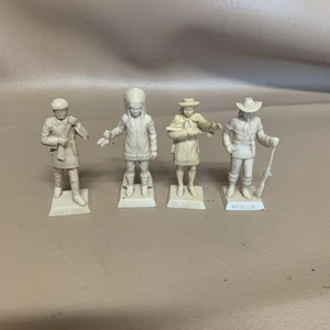 Vintage Marx Famous Americans 1950's Figures Boone Buffalo Bill Sitting Bull - Bild 1 von 5