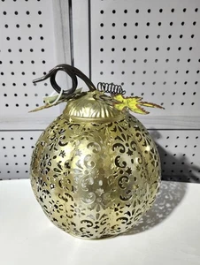 NUEVO SIN CAJA HOME REFLECTIONS BY 11" ILUMINADO METAL PERFORADO CALABAZA, DORADO - Imagen 1 de 4