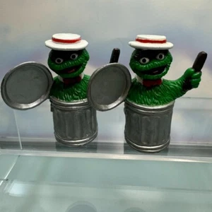 Vintage Tara Toy Sesame Street OSCAR Hat & Cane 2.5" PVC Figure (2) Pack - Picture 1 of 3