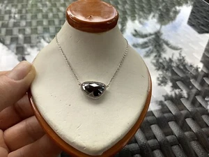 JUEGO DE COLGANTE DE ESPINELA FACETADA RODEADO DE DIAMANTES EN PLATA ESTERLINA CON CADENA - Imagen 1 de 7