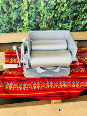 Tortilla Maker Manual Monarca Made In Mexico.Tortillera Manua De Rodillo Monarca