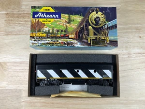 Athearn Ho Scale Canadian National Zebra F7B Dummy Diesel Locomotive NOS 3047 - Picture 1 of 7