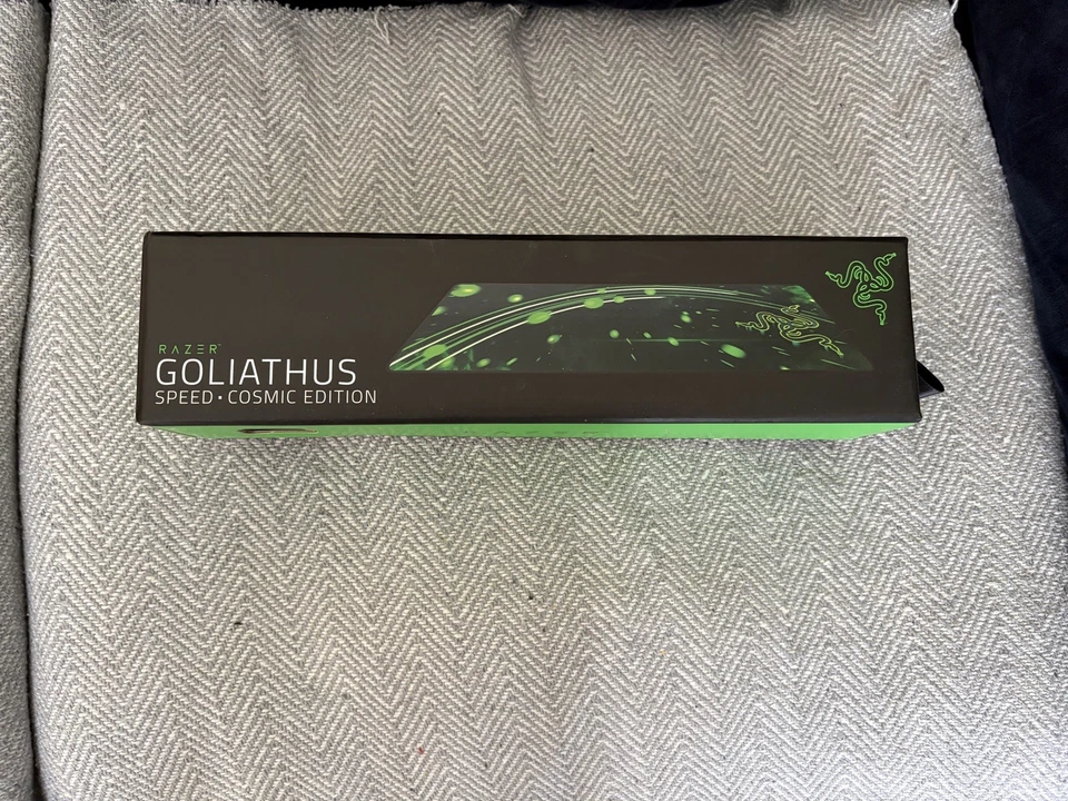 Razer Goliathus Speed Cosmic Soft Gaming Mouse Pad / Mat Extended 36.22" x 11.57 - Image 1 of 4