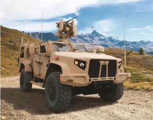 GELENKLICHT TAKTISCHES FAHRZEUG JLTV GLÄNZEND POSTER BILD FOTO DRUCK BANNER 9516 - Bild 1 von 1