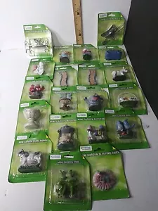 Lot Of 20 Trueliving Mini Outdoor Garden Figures - Picture 1 of 6