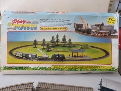 PLAY TOWN TRAIN PLAY ZUG SET Verpackung nicht komplett wie auf Foto und Beschreibung - Bild 1 von 4