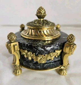 C19th French Gilded Ormolu Inkwell Stand. Neo-classical design. Circa 1880's - Picture 1 of 24