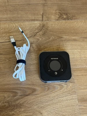 NETGEAR AT&T MR1100 Nighthawk LTE 移动热点路由器工作需要服务 — 第 1/4 张图片