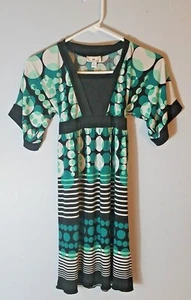 IZ AMY BYER CALIFORNIA Mädchen gepunktet grün weiß schwarz hinten zum Binden Größe 8 - Bild 1 von 4