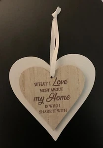 Adorno de madera colgante de corazón placa de pared lo que más me gusta del hogar regalo de madera - Imagen 1 de 1