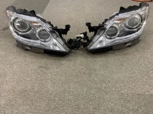 Genuine Lexus LS460 USF40 USF41 USF45 Mid HID Headlight Pair OEM JDM - Picture 1 of 7