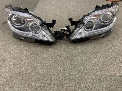 Genuine Lexus LS460 USF40 USF41 USF45 Mid HID Headlight Pair OEM JDM - Image 1 of 4