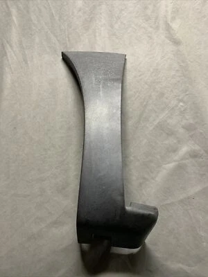 Chevy Avalanche 1500/2500 Fender Trim 2002 Driver Side Front Lower GM1292111 - Image 1 of 4