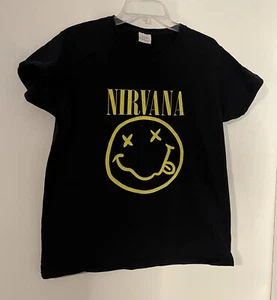 Camiseta Nirvana Smiley Face Logo Banda Grande L Gildan Negra Grunge Grohl Cobain - Imagen 1 de 6