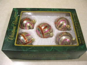 Vintage Christmas Classics Commodore Multicolor Ball Ornaments w/ Glitter VGC - Picture 1 of 6
