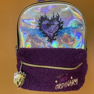 Mini Mochila Disney Descendants 3 Púrpura So Not Ordinary Púrpura BioWorld - - Imagen 1 de 9