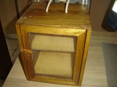 garde manger en bois - Photo 1/4