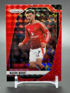 Mosaico rojo Panini Prizm EPL 2024-25 #140 MONTAJE MASON Manchester United - Imagen 1 de 2