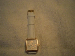Elegante weiße Uhr, weißes Armband 25 cm, Geschenk von Pierre Ricaud - Bild 1 von 2
