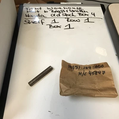 OEM Honda Shaft, Valve Rocker Arm - 14451-149-000 NEW OLD STOCK BUT RUSTY - Изображение 1 из 4