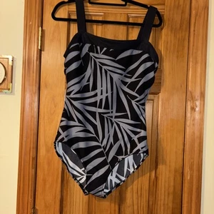 Miraclesuit womens Size 16 swim bathing suit palm leaf square neck Nwot - Picture 1 of 17