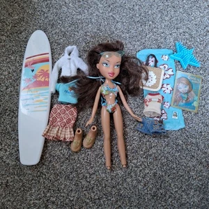 Muñeca Bratz Sun-Kissed Summer Dana Cabello Marrón Oscuro Original 2 Trajes Cepillo Acceso - Imagen 1 de 8