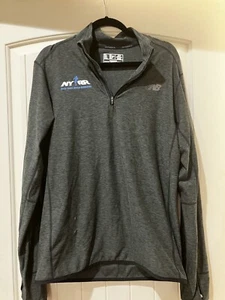 New York Road Runners New Balance Gray Quarters Zip Medium - Picture 1 of 6