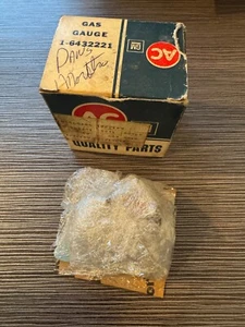 NOS 1978,79 Pontiac Dash Gas Gauge GM Part # 6432221, 1-6432221 Gage ASM - Picture 1 of 4