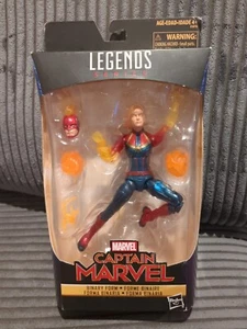 Marvel Legends Captain Marvel Binary Walmart Exclusive Damage Box - Bild 1 von 3