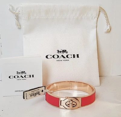 Brazalete Coach Dorado Rosa Turnlock Brazalete con Bisagras Cuero Saffiano en Loganberry Foto 1 de 4
