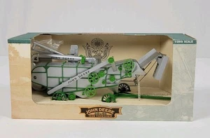 Trilladora John Deere 28x46 Spec-Cast 1938 edición especial escala 1/28 NUEVA - Imagen 1 de 11