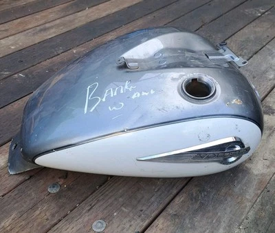 2001-2004 Suzuki Intruder Volusia VL800 Fuel Gas Tank Reservoir & Emblems 02 03 - Image 1 of 4