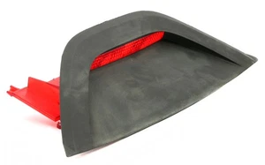 Luz de parada montada en el centro alto Pontiac 1997 Grand Prix número de pieza 16520318 - Imagen 1 de 4