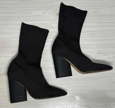 Botas Calcetín Yeezy Temporada 4 Negras 37.5 - 7.5 Foto 1 de 4