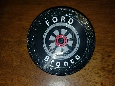 1966 1977 Classic Early Ford Bronco Grill Badge edição limitada aniversário  - Imagem 1 de 4