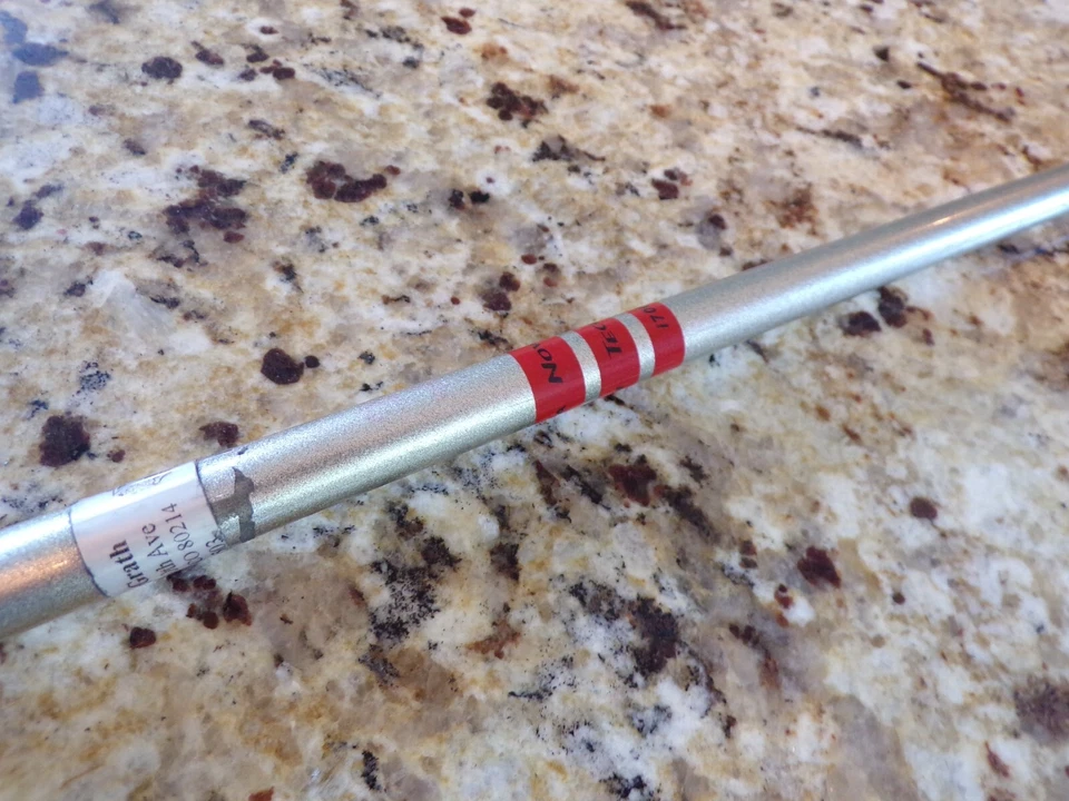 KZG NT i700 Silver R/S Used SHAFT - Image 1 of 1