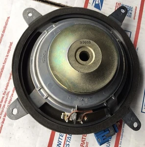 98-00 LEXUS LS400 REAR SUB SUBWOOFER SPEAKER FACTORY OEM 86160-50100 - Picture 1 of 8