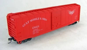 Accurail HO Scale 50' Sliding Door Steel Boxcar Kit - Gulf Mobile & Ohio GM&O - Picture 1 of 5