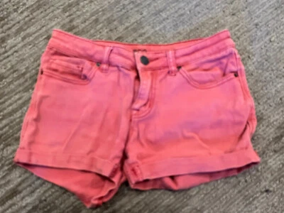 Pantalones Cortos Urban Outfitters BDG Rosa Caliente Tiro Medio Alexa 5 Bolsillos 27W Foto 1 de 4