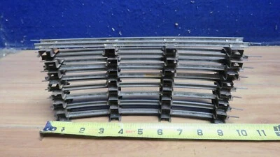 8 PIECES  AMERICAN FLYER S  GAUGE TRACK CURVED SOLD AS IS 627675 - Image 1 of 3