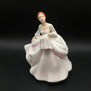 ROYAL DOULTON PRETTY LADIES CAROL PETITE FIGURINE HN4998 R2719 - Picture 1 of 6