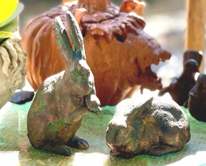 Pair Japanese Rabbit Okimono statue cast iron bronze verdigris 8" hare figurine - Picture 1 of 10