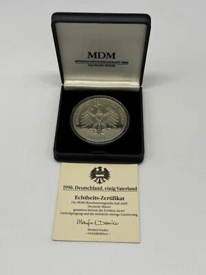 MDM-Gedenk-Medaille Wiedervereinigung 1990 "DEUTSCHLAND EINIG VATERLAND", PP - Bild 1 von 4