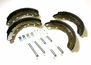 MORGAN FOUR FOUR & PLUS FOUR 1958-1993 SET 4 REAR BRAKE SHOES + SPRINGS & PINS - Picture 1 of 1