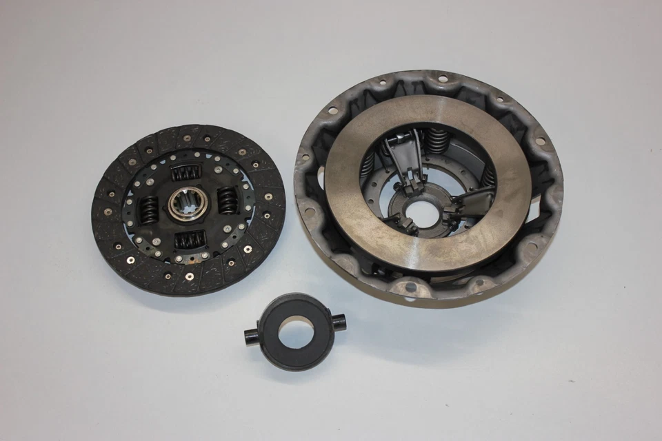 SUNBEAM TALBOT 10 & 80 MODELS 1938 - 1950  3 PIECE CLUTCH KIT - Image 1 of 1