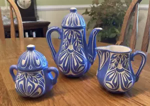 JUEGO DE CAFÉ DE CERÁMICA VINTAGE PABLO ZABAL CHILENO ~ CAFETERA, CREMA, AZÚCAR~FIRMADO - Imagen 1 de 7
