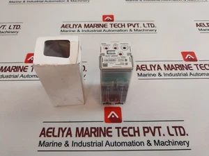 CEE RAT 2002 Time Delay Relay 110 VDC/AC - Picture 1 of 9